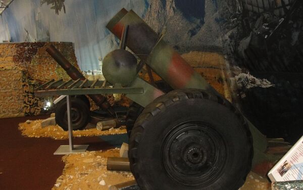Súng phóng lựu 305 mm (thủ công bắn mìn tự chế từ bình gas). - Sputnik Việt Nam
