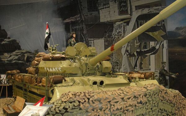 Xe tăng T-55 quân đội chính phủ Syria được tăng cường tự vệ - Sputnik Việt Nam
