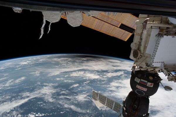 Quang cảnh nhật thực ở Hoa Kỳ từ Trạm Không gian ISS. - Sputnik Việt Nam