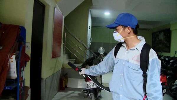 Công tác diệt muỗi chống dịch bệnh sốt xuất huyết tại Hà Nội. - Sputnik Việt Nam