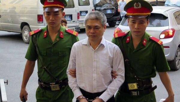 Bị cáo Nguyễn Xuân Sơn đến tòa - Sputnik Việt Nam