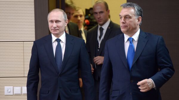Tổng thống Nga Vladimir Putin với Thủ tướng Hungary Viktor Orban - Sputnik Việt Nam
