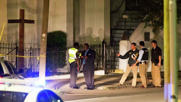 Một kẻ lạ nổ súng trong nhà thờ ở Charleston, Hoa Kỳ - Sputnik Việt Nam