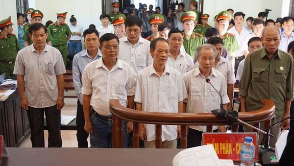 Các bị cáo tại phiên tòa sơ thẩm - Sputnik Việt Nam