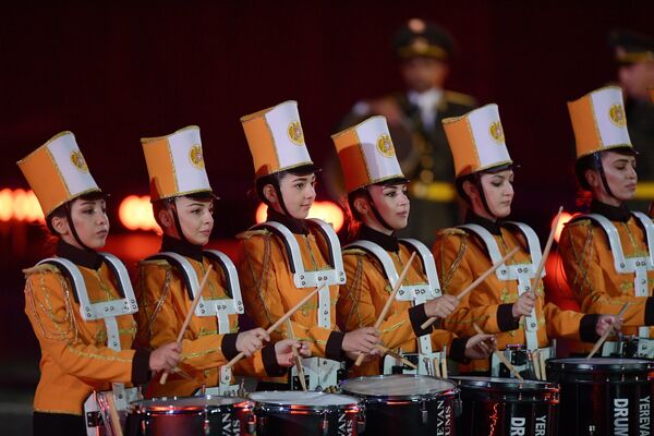 Các nhạc sĩ nhóm Những tay trống Yerevan - Sputnik Việt Nam