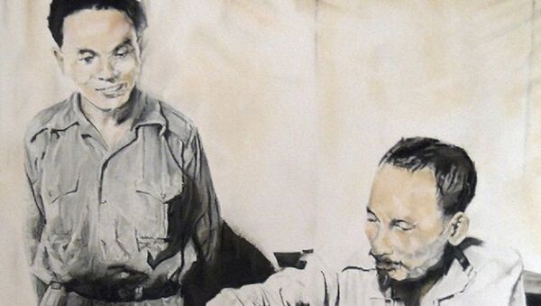 Bức vẽ Bác đang bàn bạc công việc với Đại tướng Võ Nguyên Giáp của họa sĩ Gelinas - Sputnik Việt Nam