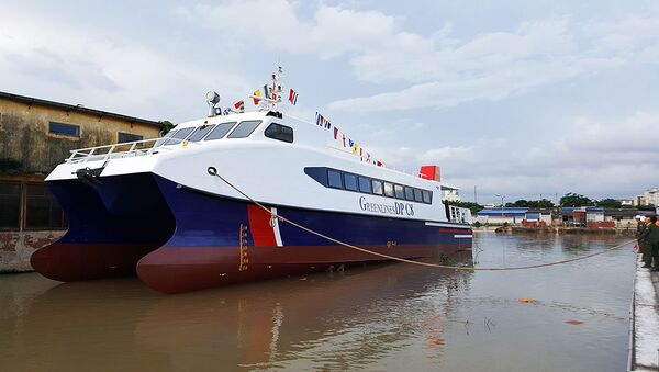 Tàu buýt đường sông cao tốc Greenline DP C8 do kỹ sư Việt Nam tự thiết kế với sức chở lên đến 136 người được hạ thủy trong ngày 3-9 - Sputnik Việt Nam