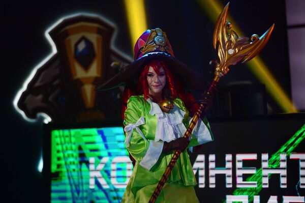 Costume play  trong chung kểt giải đấu Liên đoàn châu lục Liên minh huyền thoại - Sputnik Việt Nam