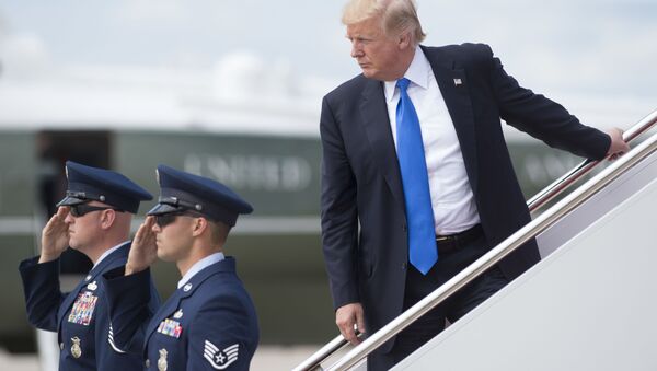 Президент США Дональд Трамп до отъезда в Огайо - Sputnik Việt Nam