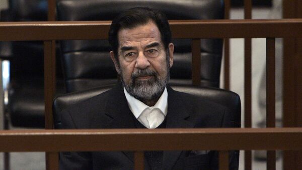 Трибунал над бывшим иракским президентом Саддамом Хуссейном - Sputnik Việt Nam
