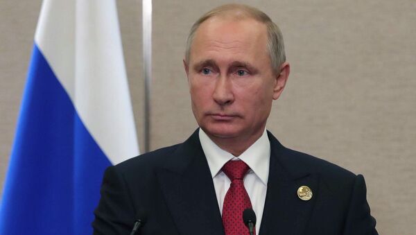Tổng thống LB Nga Vladimir Putin tại Hội nghị thượng đỉnh lần thứ 9 của nhóm BRICS, ngày thứ 2 - Sputnik Việt Nam