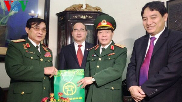 Thăm, chúc mừng Thiếu tướng Anh hùng lực lượng vũ trang Lê Mã Lương - Sputnik Việt Nam