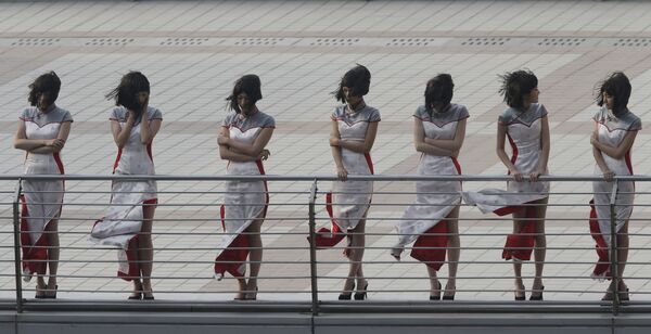 Grid Girls tại Grand Prix Công thức 1 ở Thượng Hải, Trung Quốc - Sputnik Việt Nam