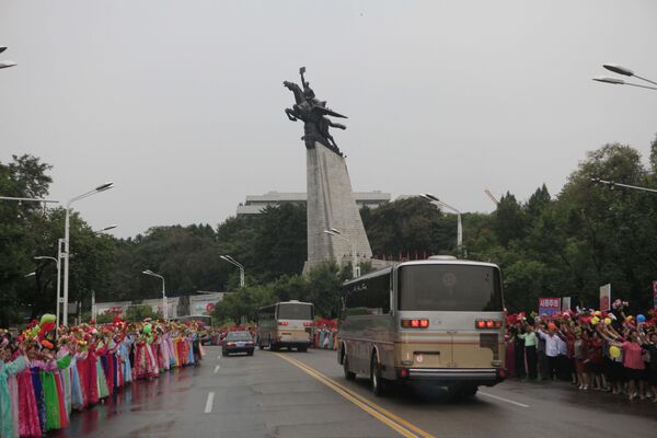 Người dân Bình Nhưỡng trong hoạt động kỷ niệm chào mừng thử nghiệm thành công bom hydro ở Bắc Triều Tiên - Sputnik Việt Nam