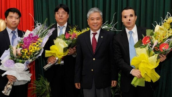 Ông Đặng Thanh Bình (thứ 3 từ trái qua) khi còn đương chức - Sputnik Việt Nam