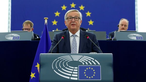 Президент Европейской комиссии Жан-Клод Юнкер выступает перед Европарламентом - Sputnik Việt Nam