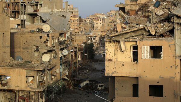 A view shows damaged buildings in Deir al-Zor, eastern Syria February 19, 2014 - Sputnik Việt Nam