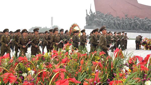 Северокорейские солдаты в Пхеньяне - Sputnik Việt Nam