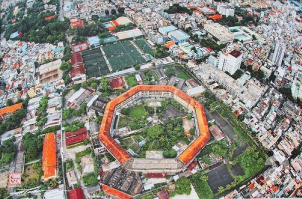 Trận đồ bát quái Chí Hòa, chỉ ghi nhận 1 trường hợp duy nhất tử tù vượt ngục thành công, kể từ sau năm 1975 đến nay, là Phước tám ngón, tức Nguyễn Hữu Thành. Trận đồ bát quái Chí Hòa, chỉ ghi nhận 1 trường hợp duy nhất tử tù vượt ngục thành công, kể từ sau năm 1975 đến nay, là Phước tám ngón, tức Nguyễn Hữu Thành. - Sputnik Việt Nam