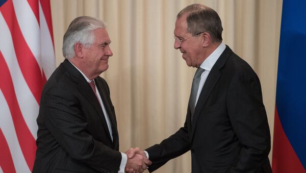 Cuộc gặp giữa ngoại trưởng Nga Sergei Lavrov và ngoại trưởng Mỹ Rex Tillerson - Sputnik Việt Nam