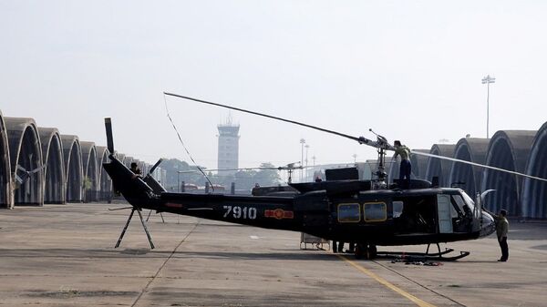 Trực thăng UH-1H đang phục vụ trong Không quân nhân dân Việt Nam Trực thăng UH-1H đang phục vụ trong Không quân nhân dân Việt Nam - Sputnik Việt Nam