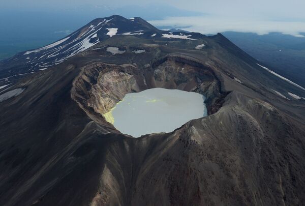 Hồ núi lửa Maly Semyachik ở Kamchatka - Sputnik Việt Nam