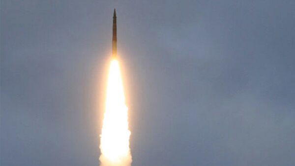 Vụ thử nghiệm tên lửa đạn đạo Topol của Nga - Sputnik Việt Nam