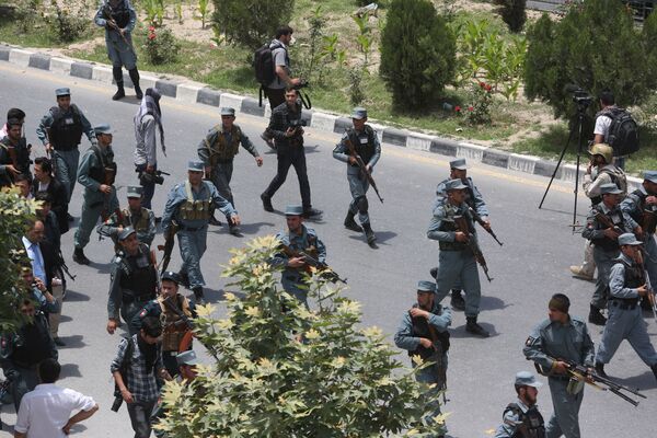 Lực lượng an ninh Afghanistan tuần tra khu vực sau vụ nổ ở Kabul - Sputnik Việt Nam