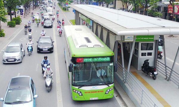 Hạn chế giao thông xe máy ở nội đô có giải quyết vấn đề tắc đường không? Hạn chế giao thông xe máy ở nội đô có giải quyết vấn đề tắc đường không? - Sputnik Việt Nam