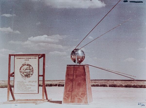 Một mô hình vệ tinh nhân tạo đầu tiên tại bãi thử nghiệm. - Sputnik Việt Nam
