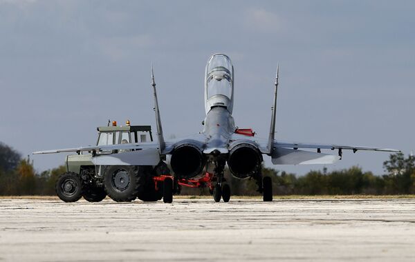Chiến đấu cơ MiG-29 tại phi trường Batajina ở Serbia Chiến đấu cơ MiG-29 tại phi trường Batajina ở Serbia - Sputnik Việt Nam
