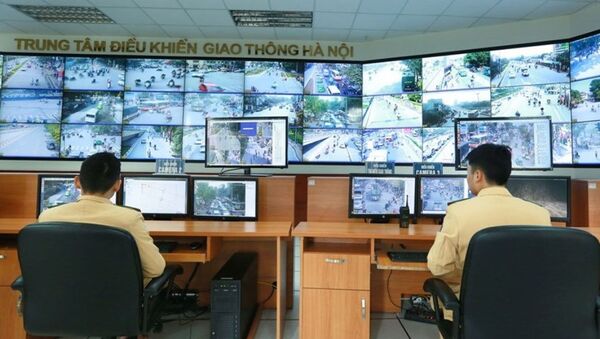 Hàng trăm camera giao thông được lắp đặt tại Hà Nội để ghi hình những vi phạm giao thông. - Sputnik Việt Nam