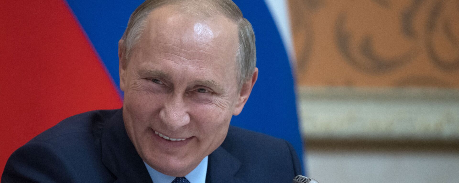 Ông Putin cười  - Sputnik Việt Nam, 1920, 08.10.2021