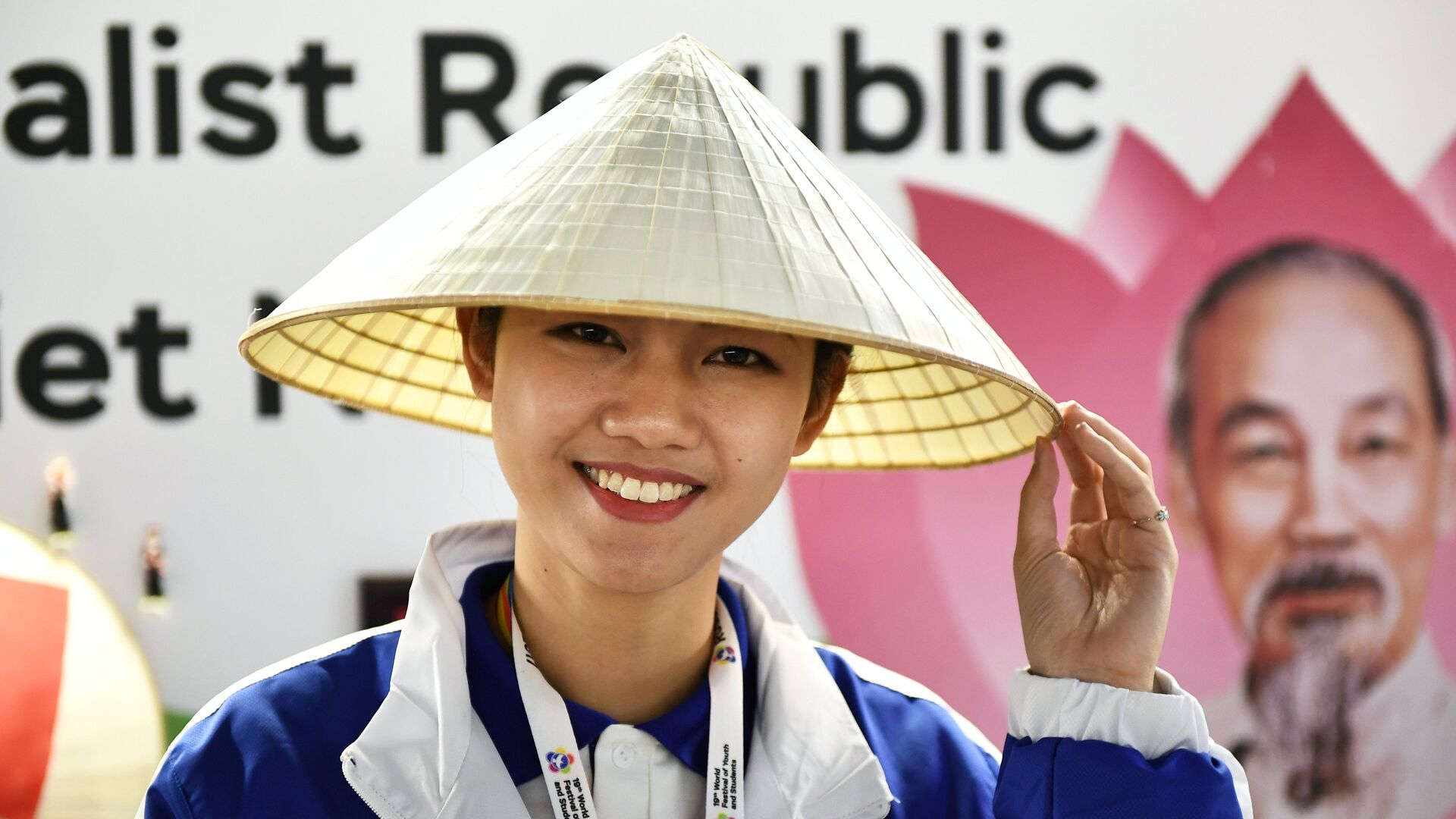 Nữ đại biểu Việt Nam tham gia Festival Thanh niên và Sinh viên thế giới lần thứ XIX tại Sochi. - Sputnik Việt Nam, 1920, 14.01.2023