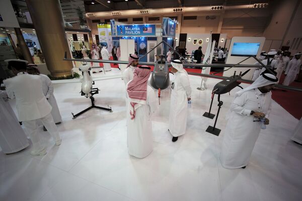 Những chiếc máy bay không người lái của Saudi Arabia tại triển lãm BIDEC-2017. - Sputnik Việt Nam
