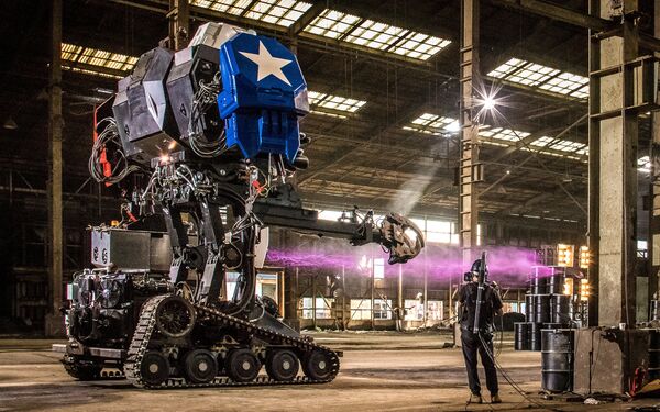 Robot Eagle Prime của Công ty MegaBots, hãng chế tạo robot chiến binh khổng lồ có điều khiển - Sputnik Việt Nam