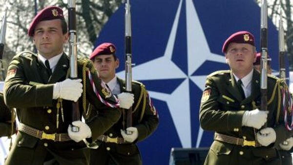 Quân nhân Slovakia diễu hành ở Bratislava sau khi đất nước gia nhập  NATO - Sputnik Việt Nam