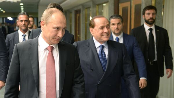 Tổng thống Nga Vladimir Putin và cựu Thủ tướng Italy Silvio Berlusconi  - Sputnik Việt Nam