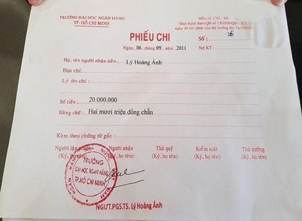 Phiếu chi ngày 6/9/2011, chi 20 triệu đồng nhưng hoàn toàn không ghi lý do chi Phiếu chi ngày 6/9/2011, chi 20 triệu đồng nhưng hoàn toàn không ghi lý do chi - Sputnik Việt Nam
