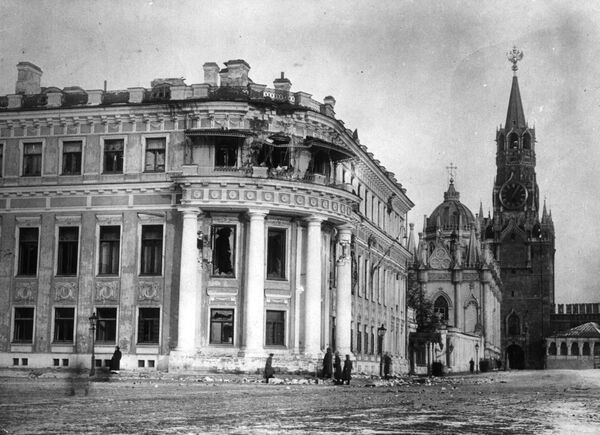Cung điện Tiểu Nikolayevsky bị hư hại. Năm 1917 - Sputnik Việt Nam