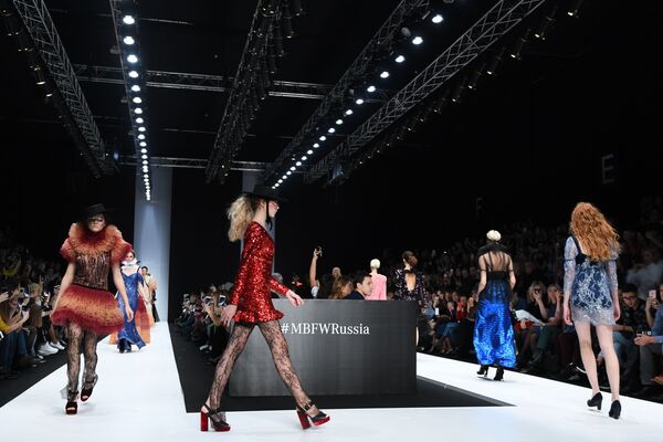 Mercedes-Benz Fashion Week Russia. - Sputnik Việt Nam