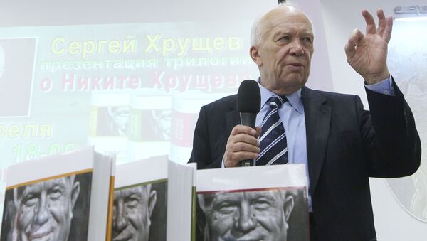 Con trai của Khruschev tuyên bố: Nga không thể so sánh với Mỹ - Sputnik Việt Nam