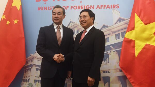 Bộ trưởng Ngoại giao Trung Quốc Vương Nghị và Bộ trưởng Ngoại giao Phạm Bình Minh tại Hà Nội, Việt Nam - Sputnik Việt Nam