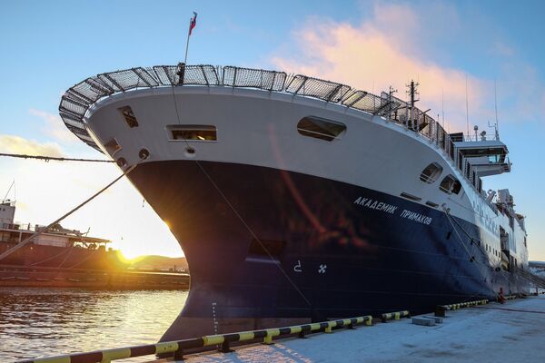 Nghi lễ đặt tên Viện sĩ Primakov cho con tàu ở Murmansk - Sputnik Việt Nam