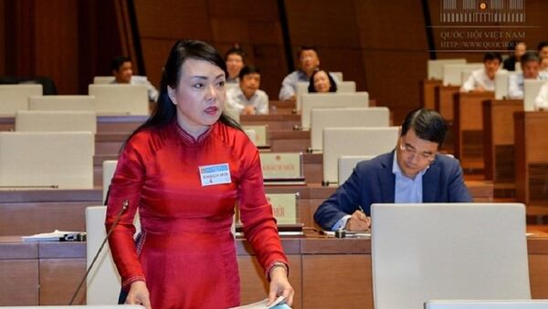 Bộ trưởng Bộ Y tế Nguyễn Thị Kim Tiến được nhiều đại biểu đề nghị được chất vấn nhất. - Sputnik Việt Nam