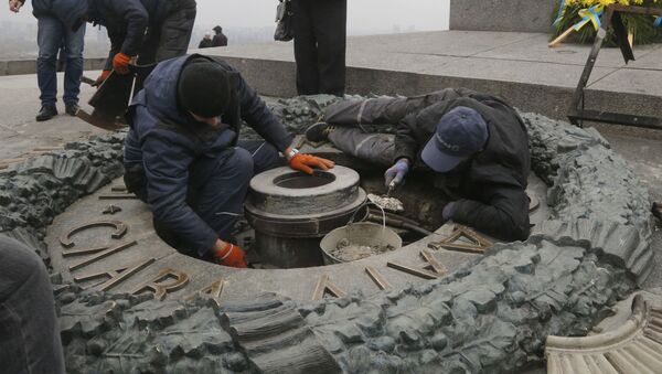 ngọn lửa vĩnh cửu ở Kiev - Sputnik Việt Nam