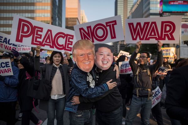 Hoạt động phản đối ở Hàn Quốc trước ngưỡng chuyến thăm của Tổng thống Hoa Kỳ Donald Trump đến Seoul - Sputnik Việt Nam