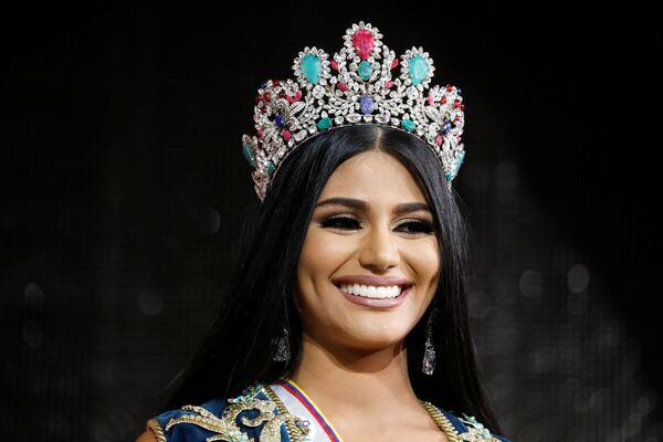 Hoa hậu Delta Amakuro Stephanie Gutierrez tại cuộc thi Miss Venezuela-2017 - Sputnik Việt Nam
