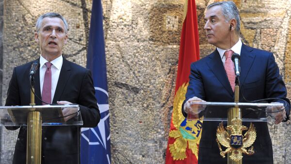 Jens Stoltenberg và Thủ tướng Montenegro Milo Djukanovic - Sputnik Việt Nam