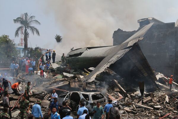 Cảnh đổ nát do máy bay rơi ở Indonesia - Sputnik Việt Nam